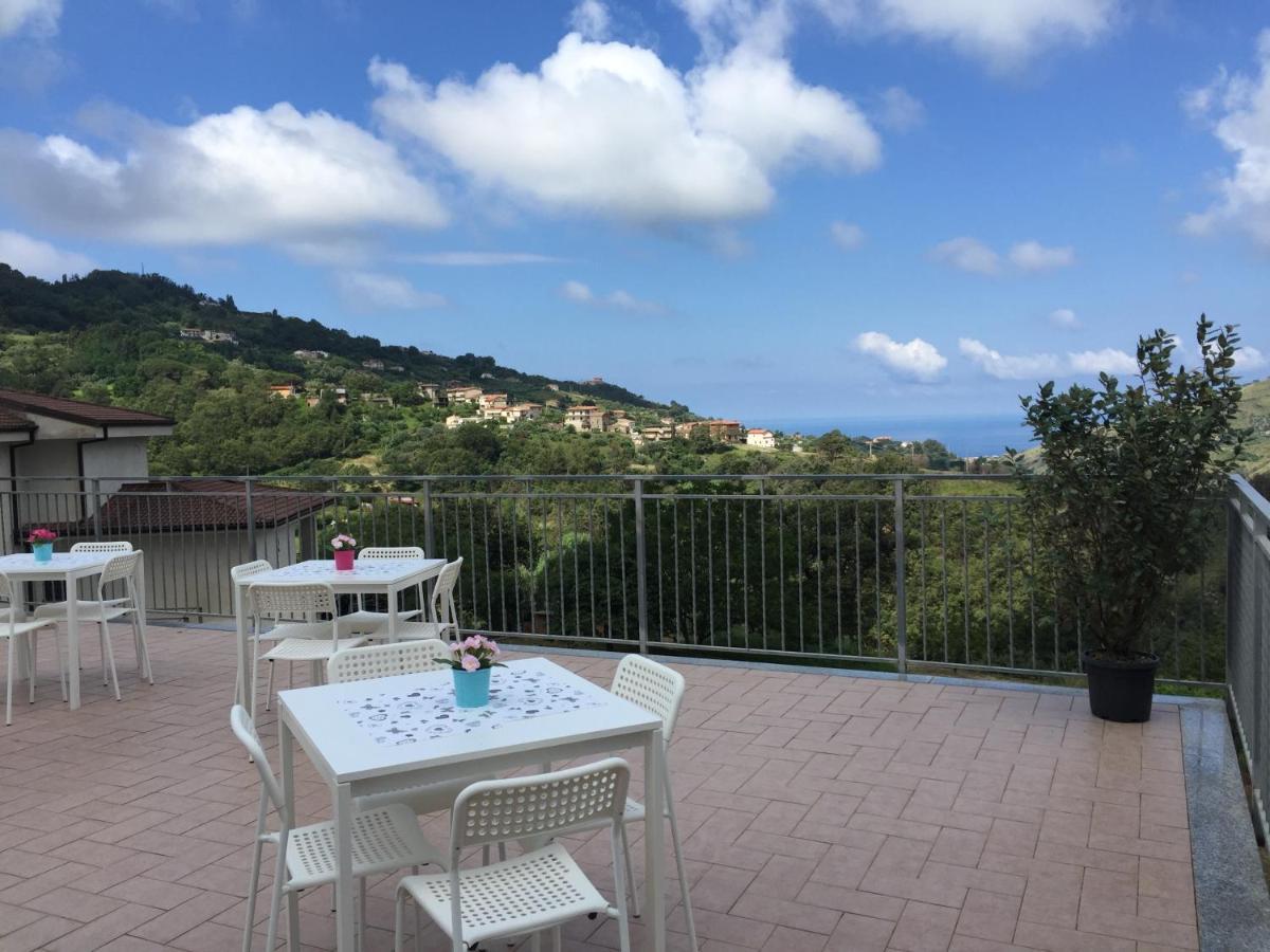 Vista D'Amare Bed & Breakfast Buonvicino Bagian luar foto